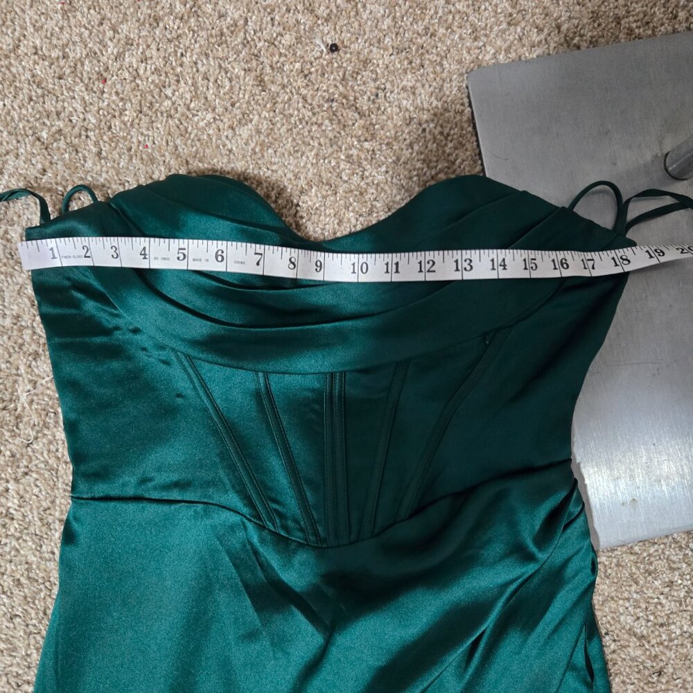 11 (fits ~8-10) GB (Gianni Bini) Emerald Green Satin Bustier Split Thigh Gown - Picture 7 of 12